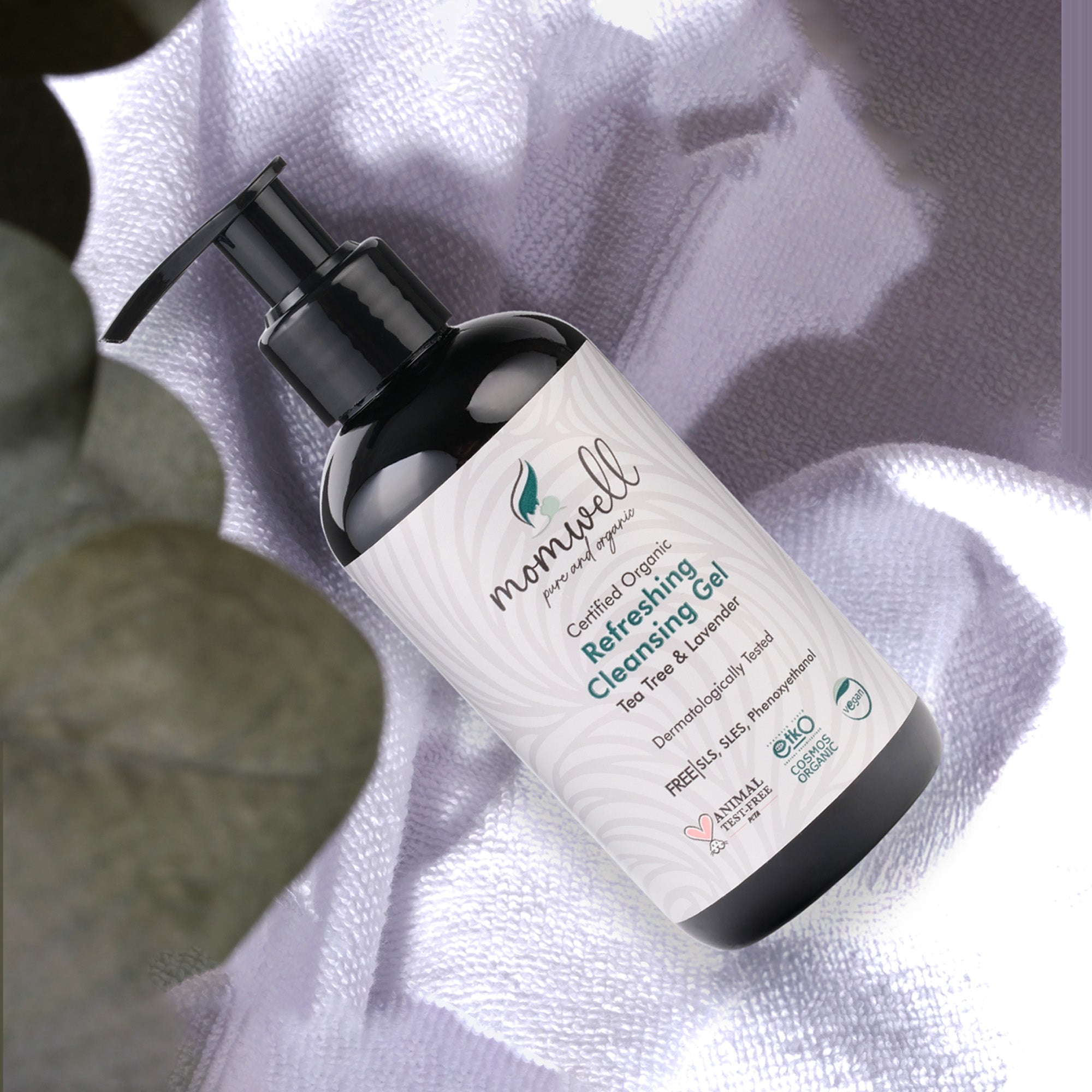 Aloe vera ve lavanta yağı ile cildi nazikçe temizleyen ve nemlendiren Momwell yüz temizleme jeli